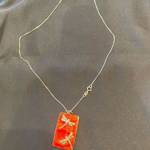 Red lacquer dragonfly necklace  - Picture 1 of 1